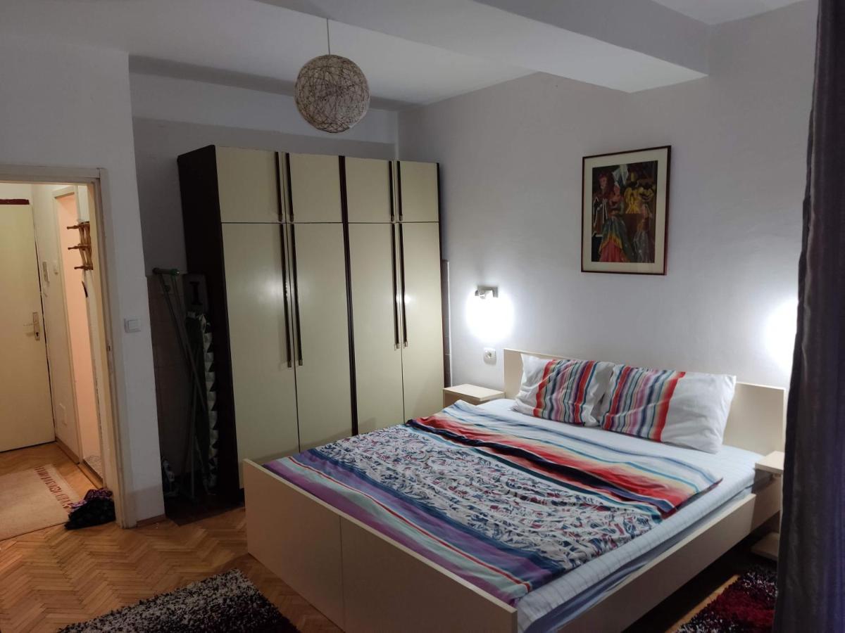 Zozi Urban Studio Skopje Buitenkant foto