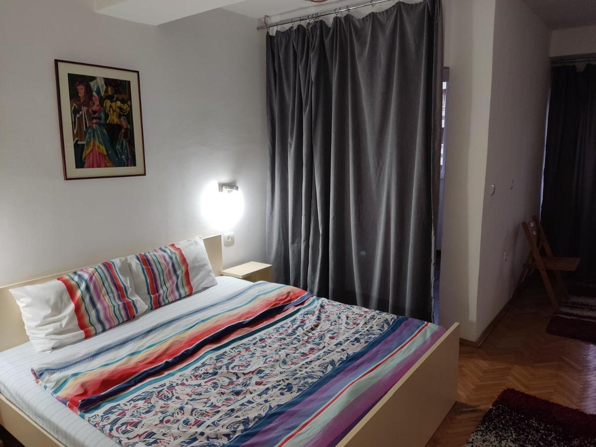 Zozi Urban Studio Skopje Buitenkant foto