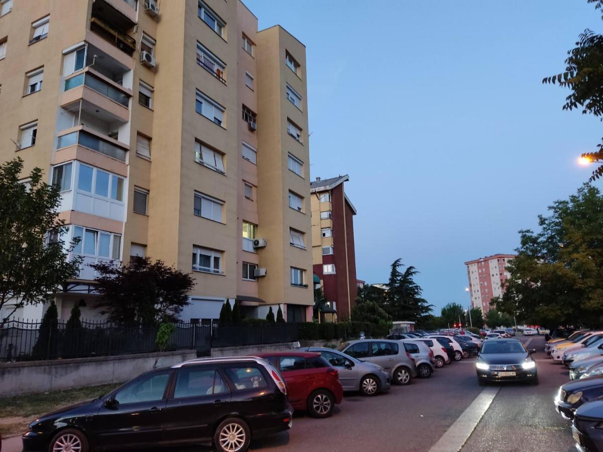 Zozi Urban Studio Skopje Buitenkant foto